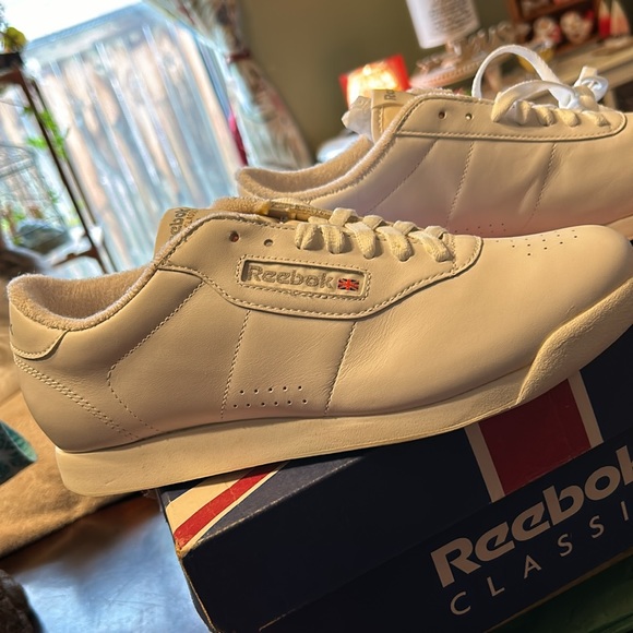 🩷HOST PICK🩷Reebok Princess White Classic Women US 9 1/2 Brand New in Box - Picture 10 of 16